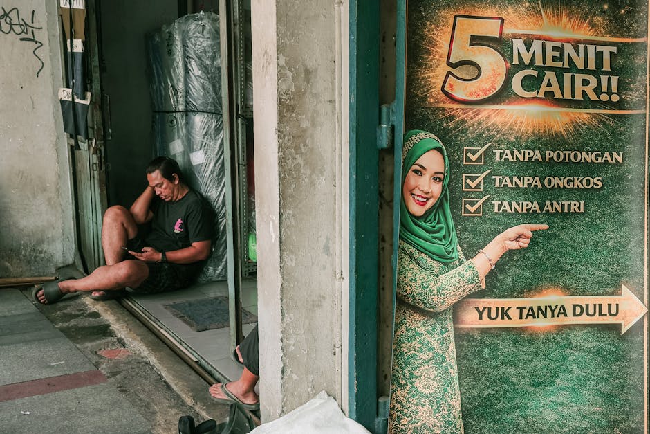 Instant liquidity woman pointing at 5-minute sign